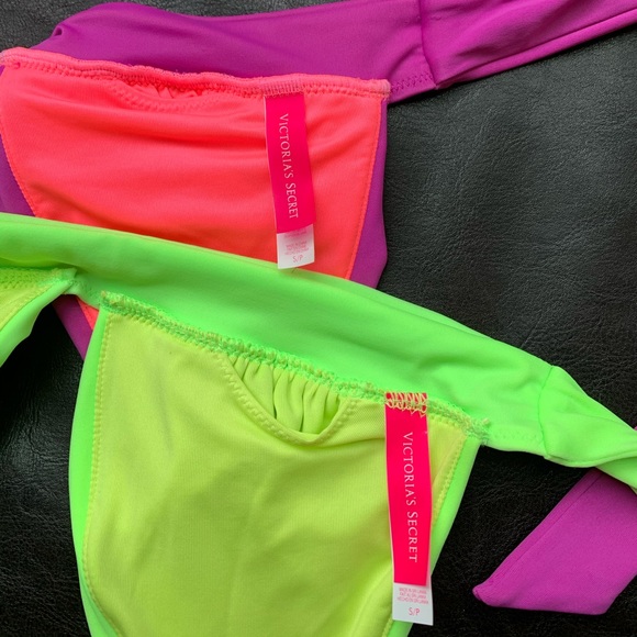 Set of 2 Victoria’s Secret swimsuit tops - Picture 6 of 6